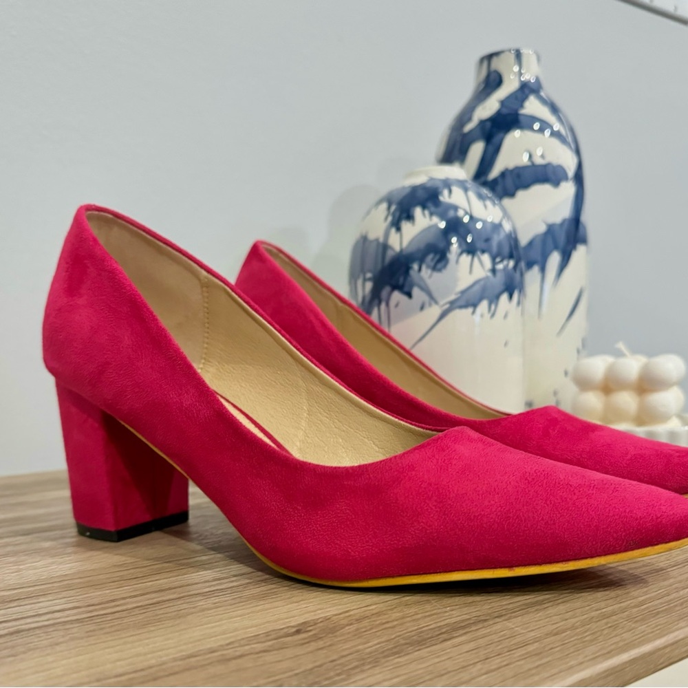 Bright fusia block heels aprox 2.5”-2.75” hight